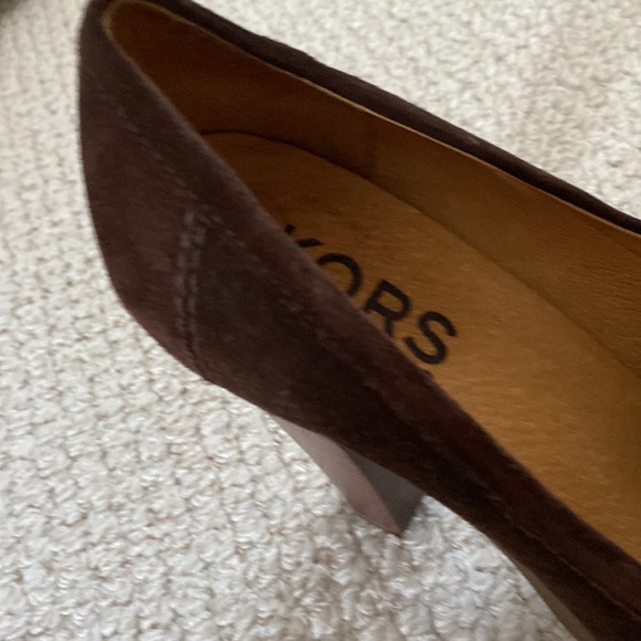 KORS Michael Kors chunky heel brown suede leather lined high heel - Picture 3 of 12
